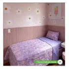 Painel Ripado Laminado EVA Autocolante Play Rosa 10cmx10m Meurodapé